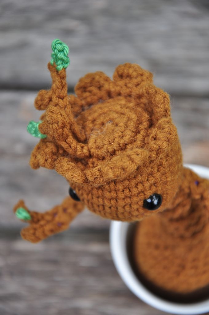 baby groot dans son pot - crochet