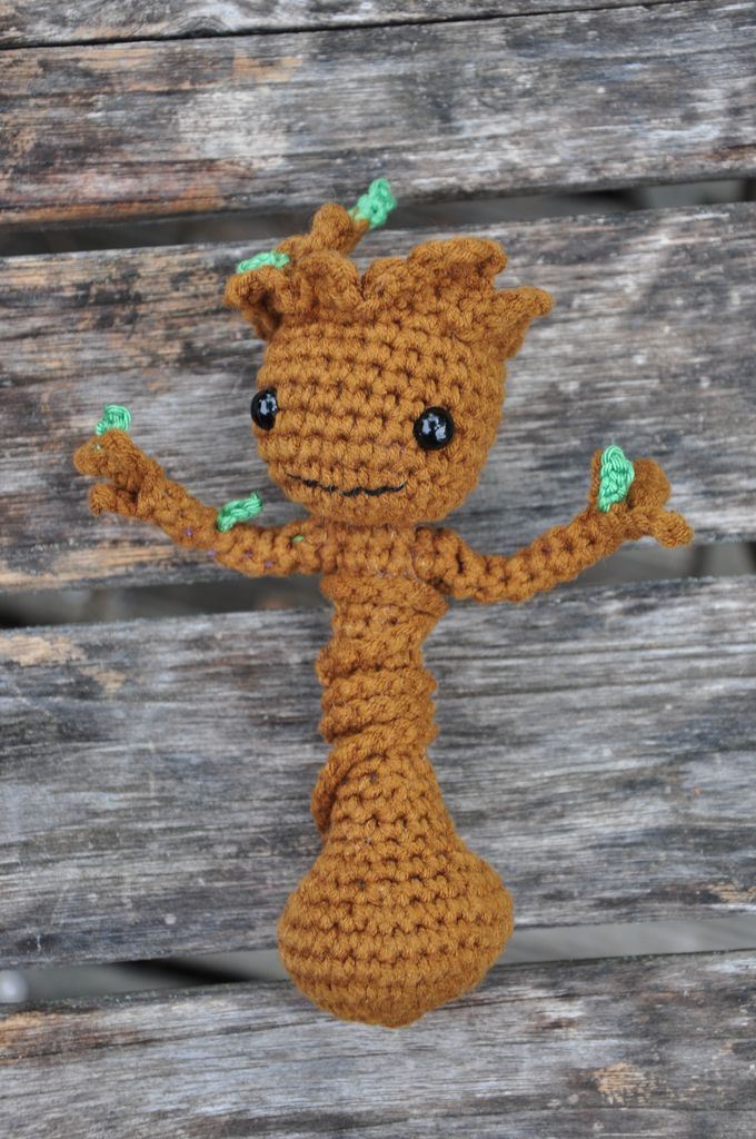baby groot sans son pot - crochet